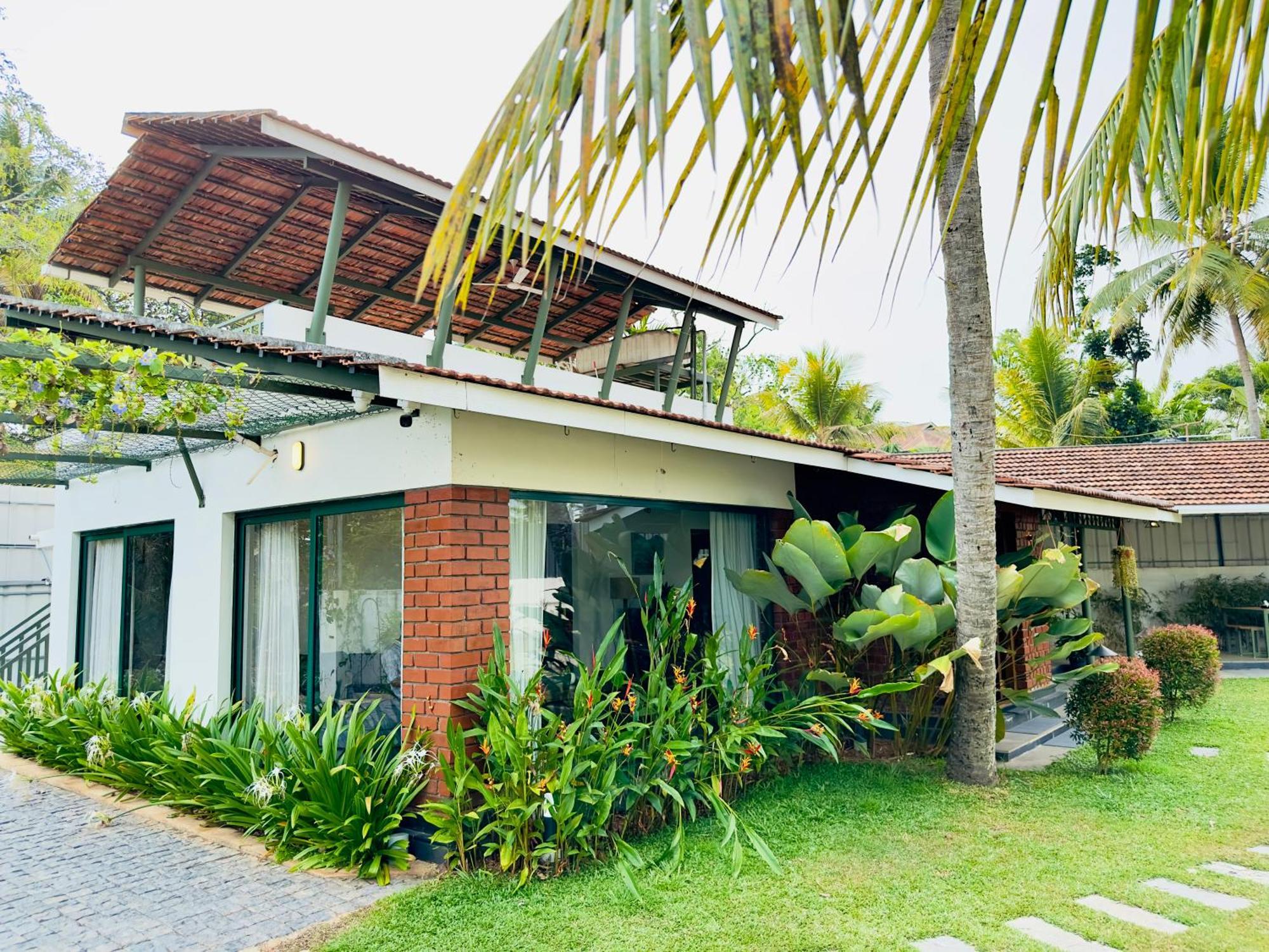 Bamboonest Riverside Villa Kochi ภายนอก รูปภาพ