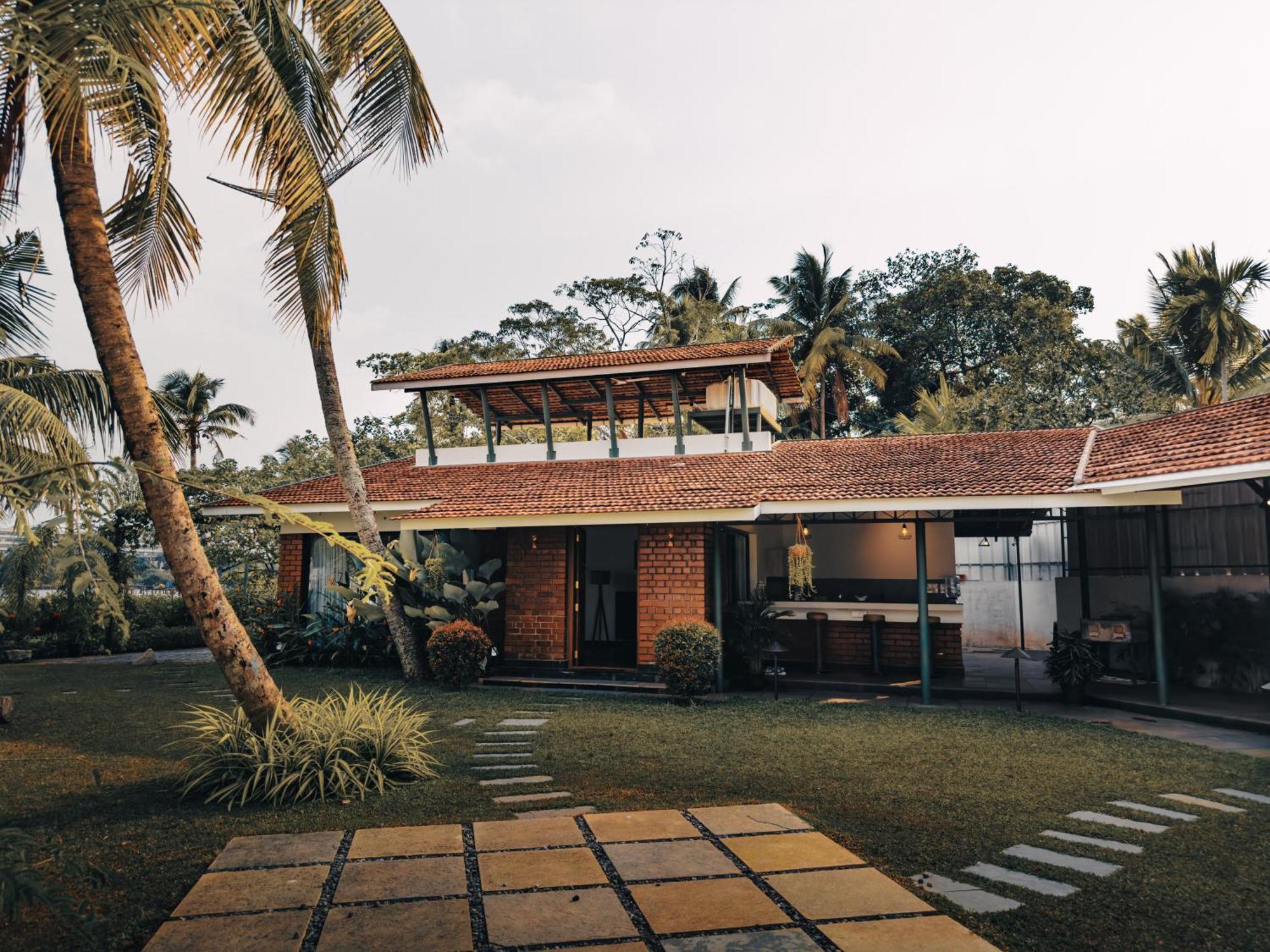 Bamboonest Riverside Villa Kochi ภายนอก รูปภาพ